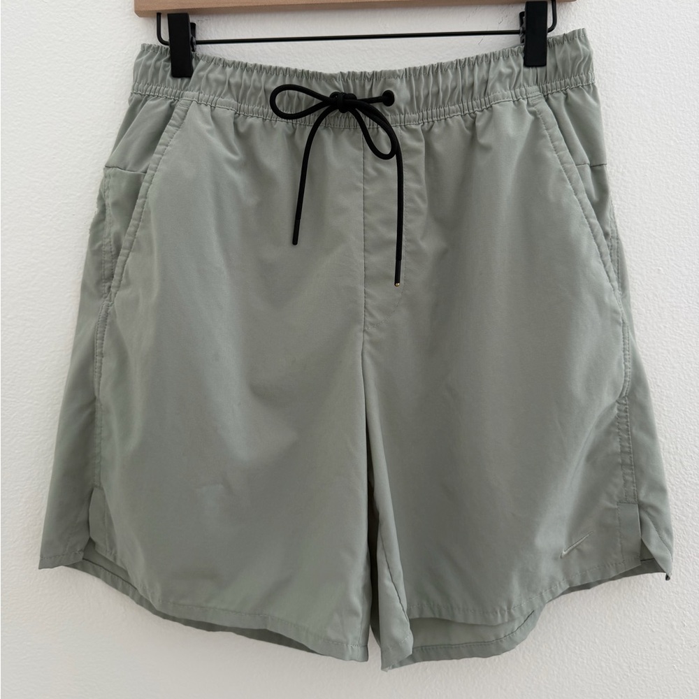 Nike Dri-FIT Performance Training Shorts Sage Green Athletic Running Shorts M